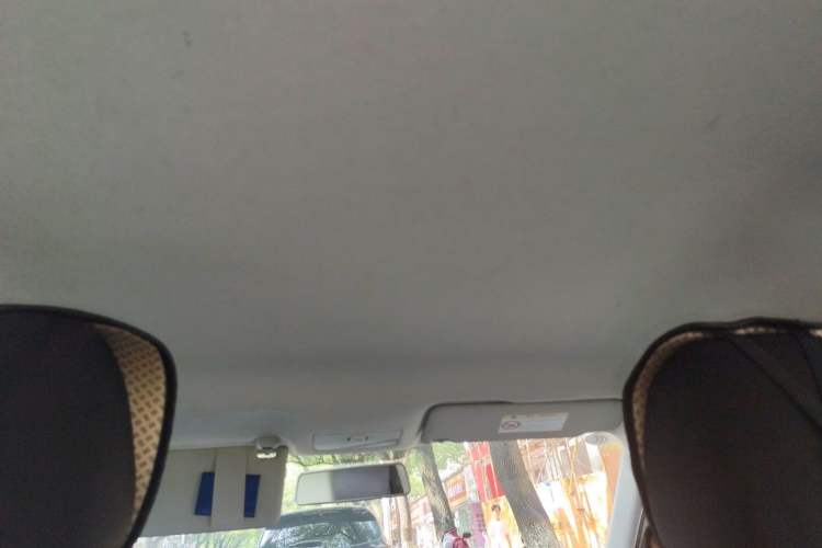 Used Volkswagen Jetta 2013 1.6L Manual Fashion Edition Headliner