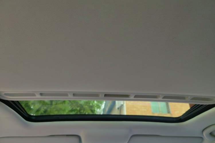 Used Volkswagen Jetta 2013 1.6L Manual Comfort Model Headliner