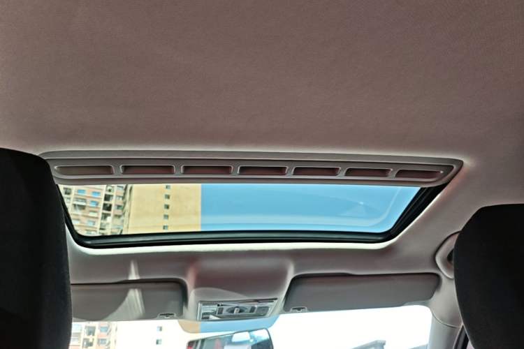 Used Volkswagen Jetta 2013 1.6L Manual Comfort Model Headliner
