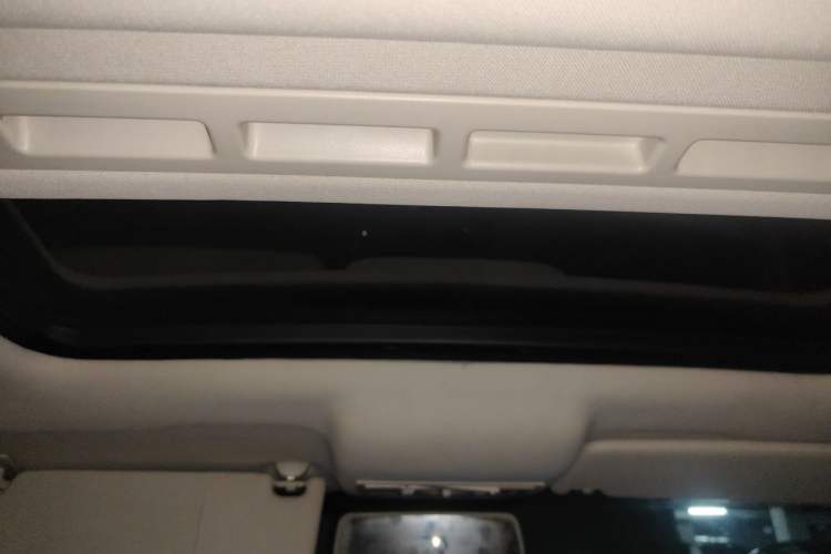Used Volkswagen Jetta 2013 1.6L Automatic Comfort Model Headliner