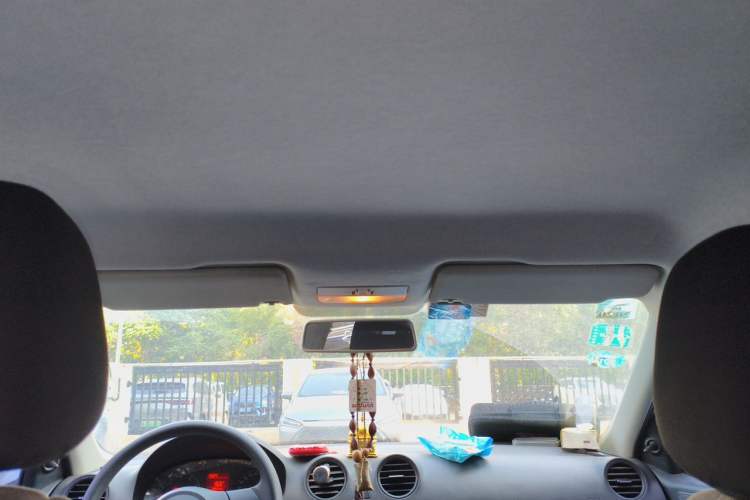 Used Volkswagen Jetta 2013 1.6L Manual Fashion Edition Headliner