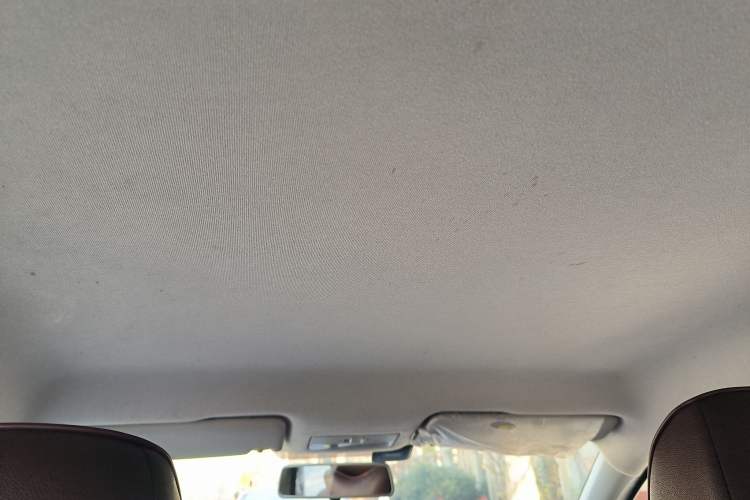 Used Volkswagen Jetta 2013 1.6L Manual Fashion Edition Headliner