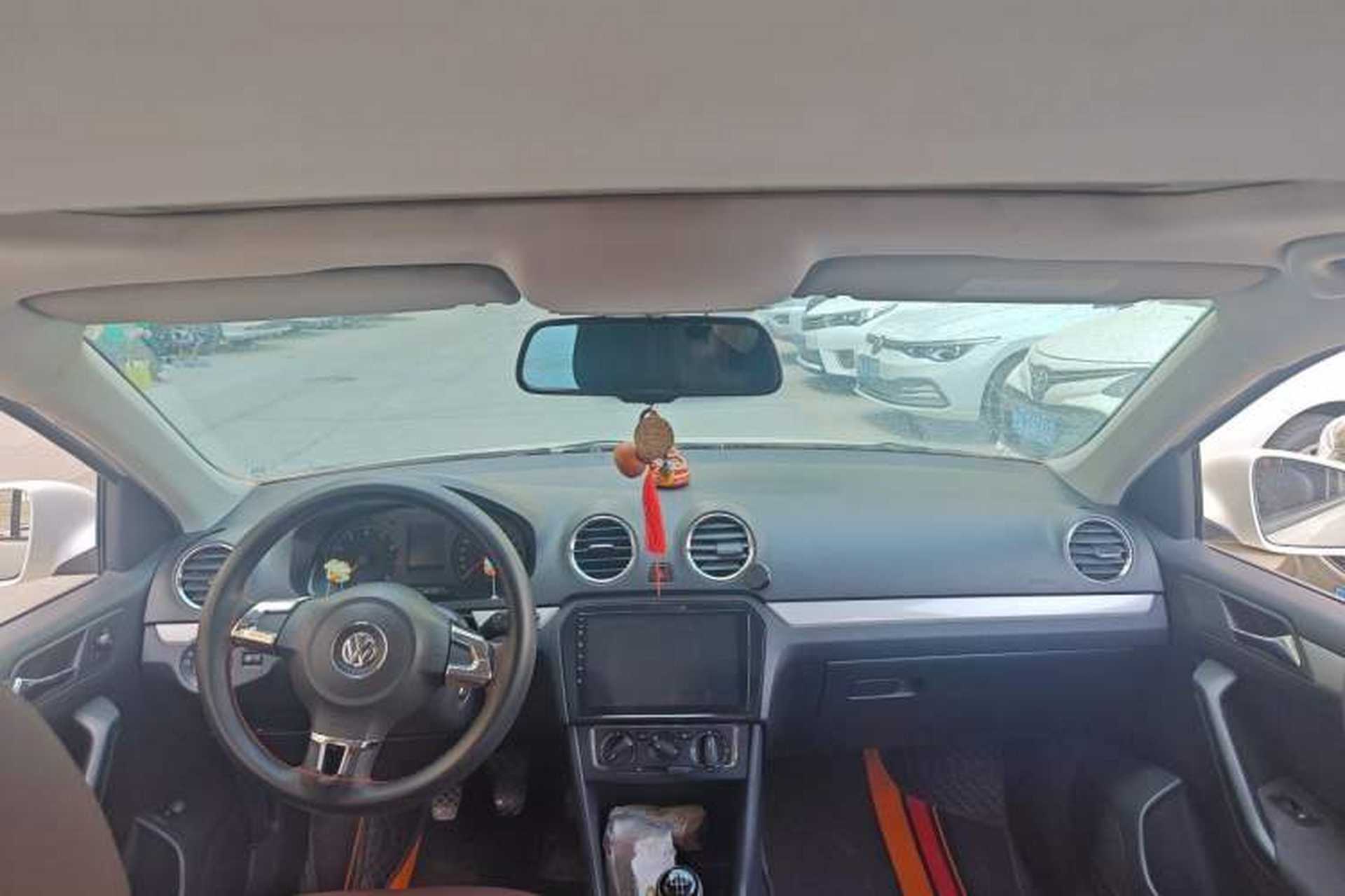 Used Volkswagen Jetta 2013 1.6L Manual Comfort Model Headliner