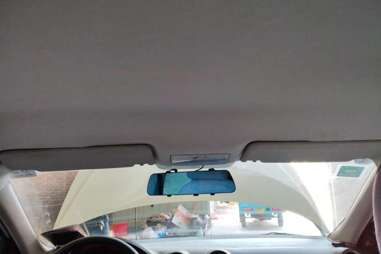 Used Volkswagen Jetta 2013 1.6L Manual Fashion Edition Headliner
