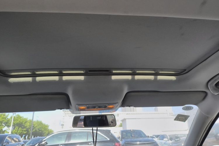 Used Volkswagen Jetta 2013 1.6L Manual Comfort Model Headliner