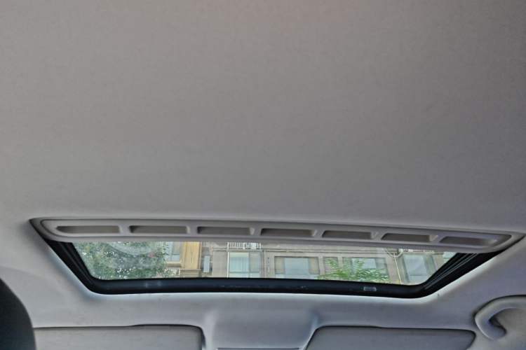 Used Volkswagen Jetta 2013 1.6L Manual Comfort Model Headliner