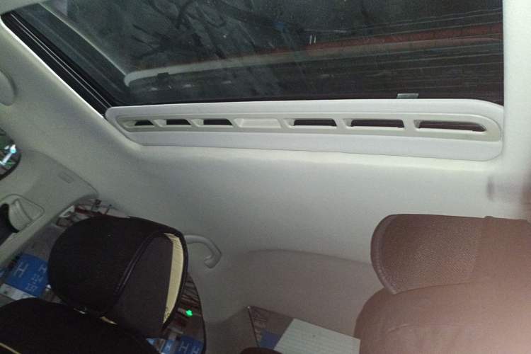 Used Volkswagen Jetta 2013 1.6L Automatic Comfort Model Headliner