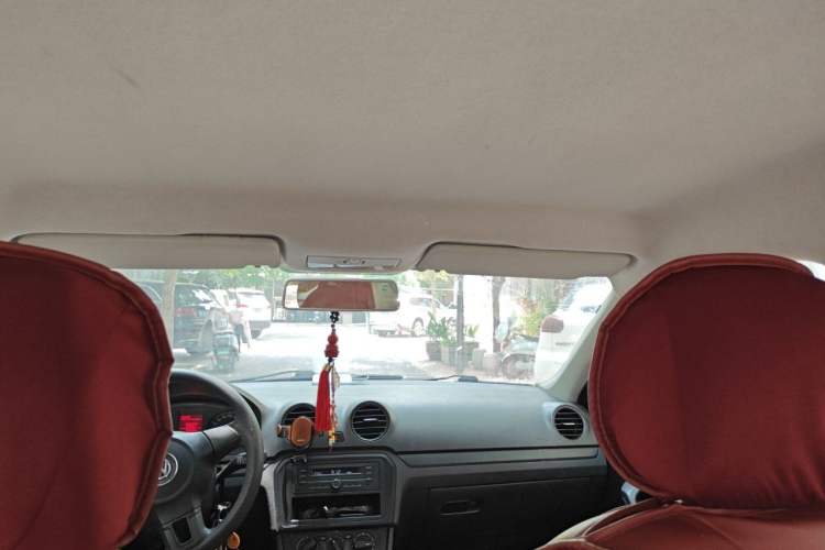 Used Volkswagen Jetta 2013 1.6L Manual Fashion Edition Headliner