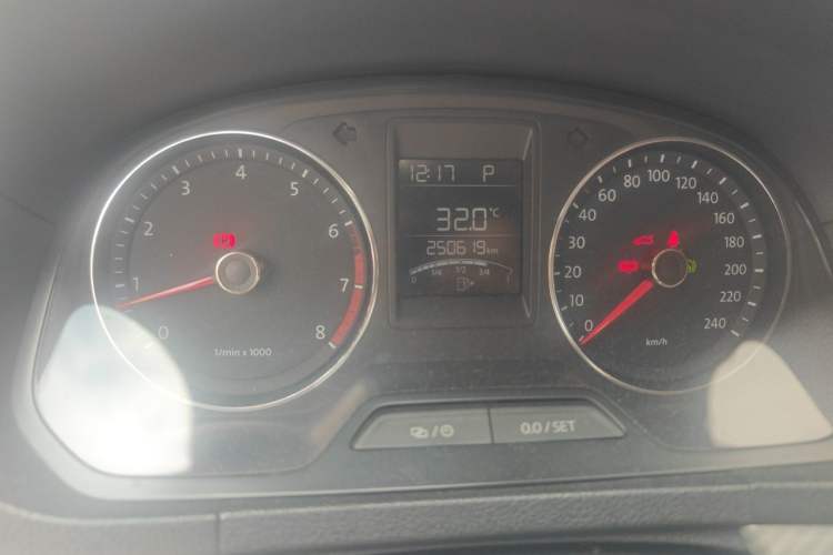 Used Volkswagen Jetta 2013 1.6L Automatic Luxury Model Instrument Cluster