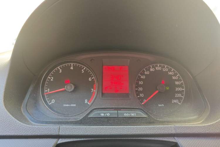Used Volkswagen Jetta 2013 1.6L Automatic Fashion Model Instrument Cluster