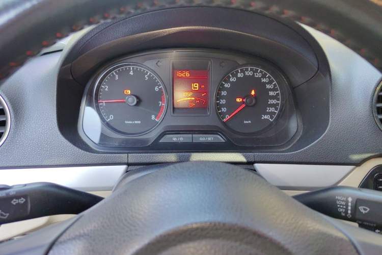 Used Volkswagen Jetta 2013 1.6L Manual Comfort Model Instrument Cluster