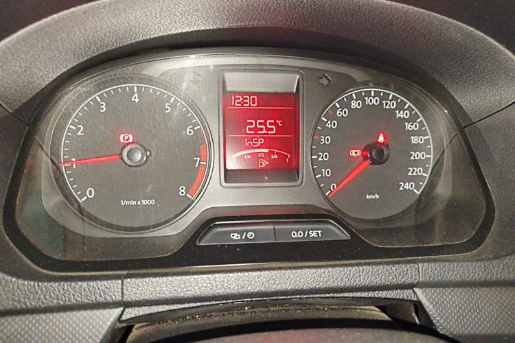 Used Volkswagen Jetta 2013 1.6L Manual Fashion Edition Instrument Cluster