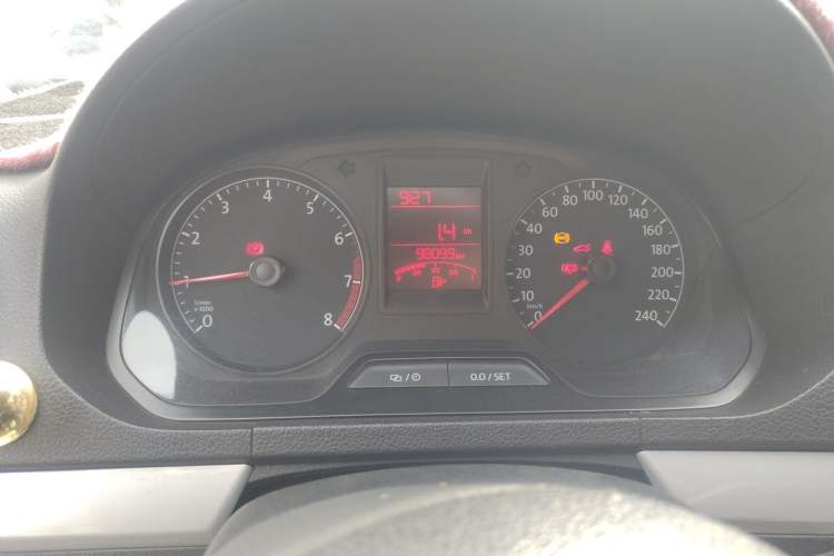 Used Volkswagen Jetta 2013 1.6L Manual Comfort Model Instrument Cluster
