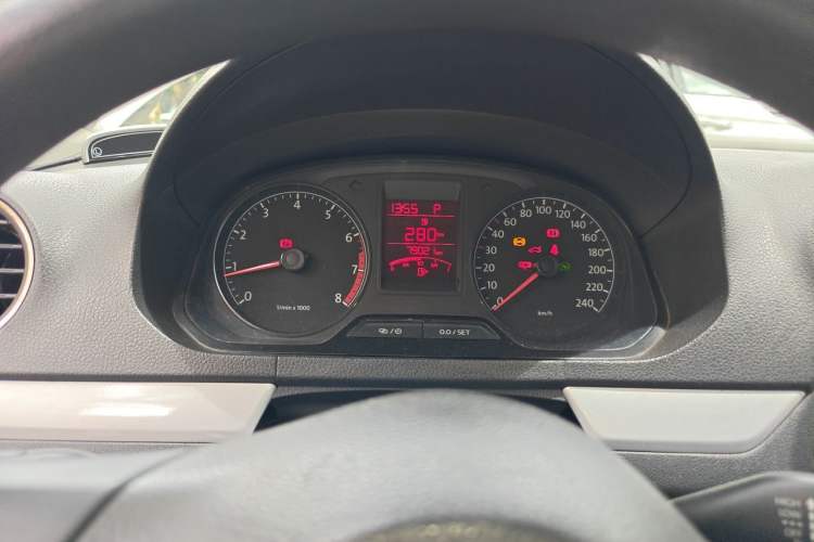 Used Volkswagen Jetta 2013 1.6L Automatic Comfort Model Instrument Cluster