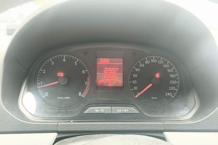 Used Volkswagen Jetta 2013 1.6L Manual Comfort Model Instrument Cluster