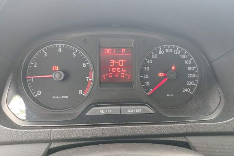 Used Volkswagen Jetta 2013 1.6L Automatic Fashion Model Instrument Cluster