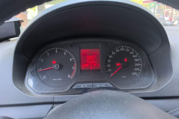 Used Volkswagen Jetta 2013 1.6L Manual Fashion Edition Instrument Cluster