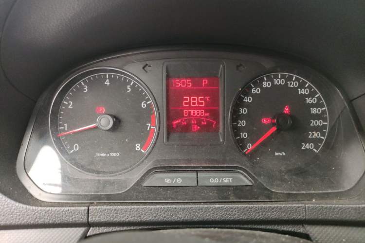 Used Volkswagen Jetta 2013 1.6L Automatic Fashion Model Instrument Cluster