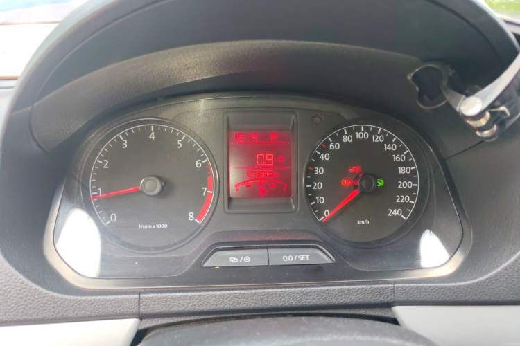 Used Volkswagen Jetta 2013 1.6L Automatic Luxury Model Instrument Cluster