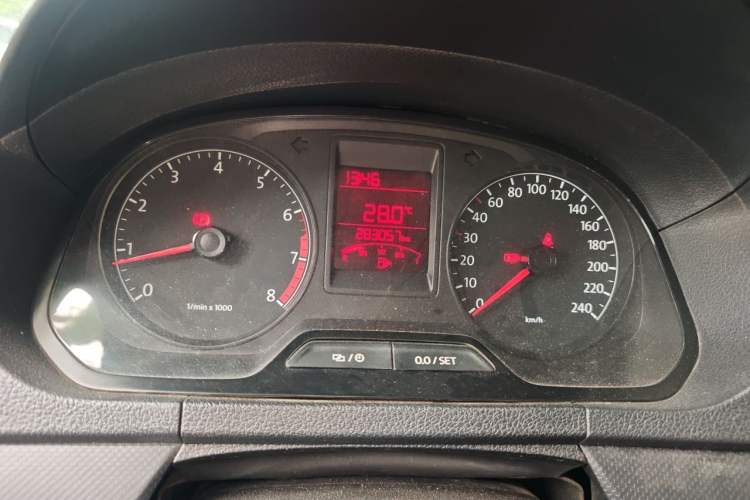 Used Volkswagen Jetta 2013 1.6L Manual Fashion Edition Instrument Cluster