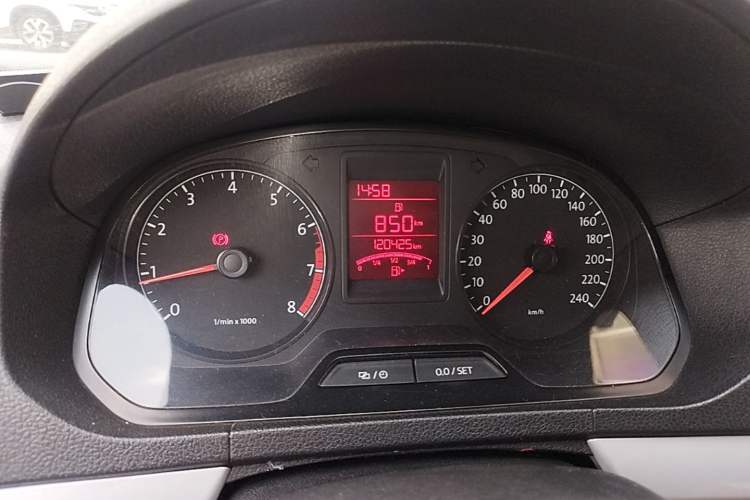Used Volkswagen Jetta 2013 1.6L Manual Comfort Model Instrument Cluster