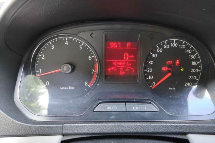 Used Volkswagen Jetta 2013 1.6L Automatic Comfort Model Instrument Cluster