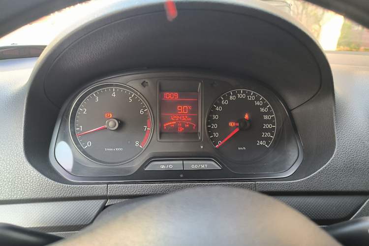 Used Volkswagen Jetta 2013 1.6L Manual Fashion Edition Instrument Cluster