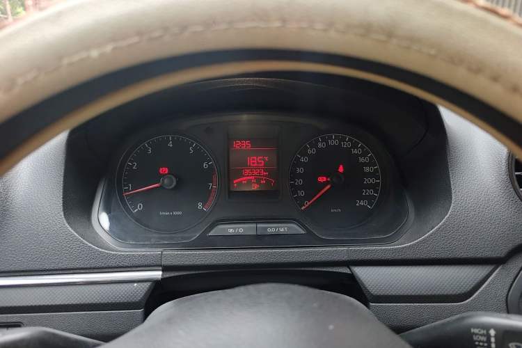 Used Volkswagen Jetta 2013 1.6L Manual Fashion Edition Instrument Cluster