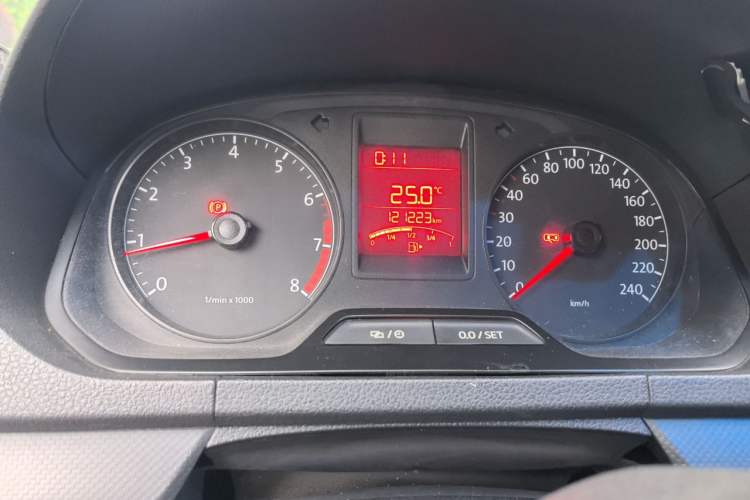 Used Volkswagen Jetta 2013 1.6L Manual Fashion Edition Instrument Cluster