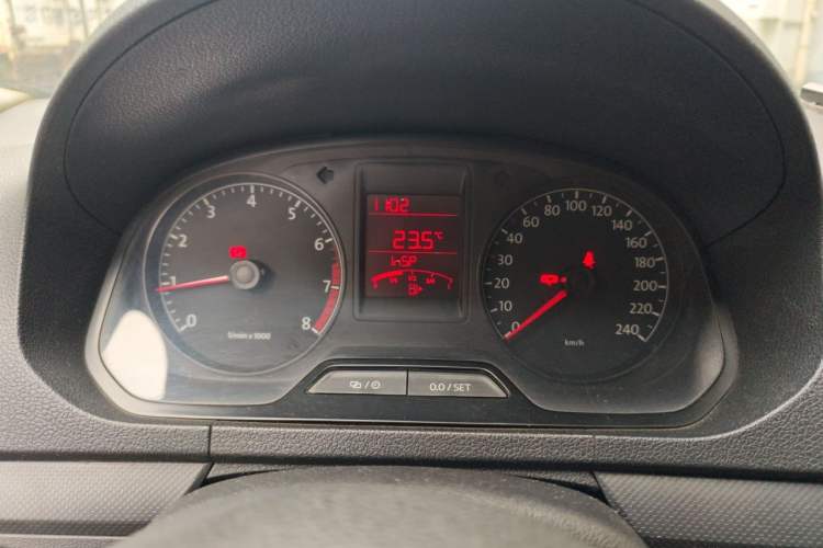 Used Volkswagen Jetta 2013 1.6L Manual Fashion Edition Instrument Cluster