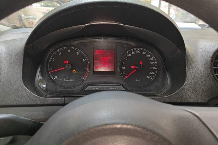 Used Volkswagen Jetta 2013 1.6L Manual Fashion Edition Instrument Cluster
