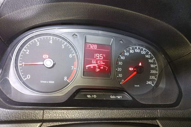 Used Volkswagen Jetta 2013 1.4L Manual Fashion Model Instrument Cluster