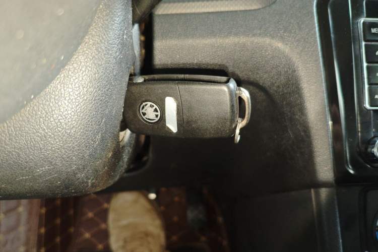 Used Volkswagen Jetta 2013 1.6L Automatic Fashion Model Interior 1
