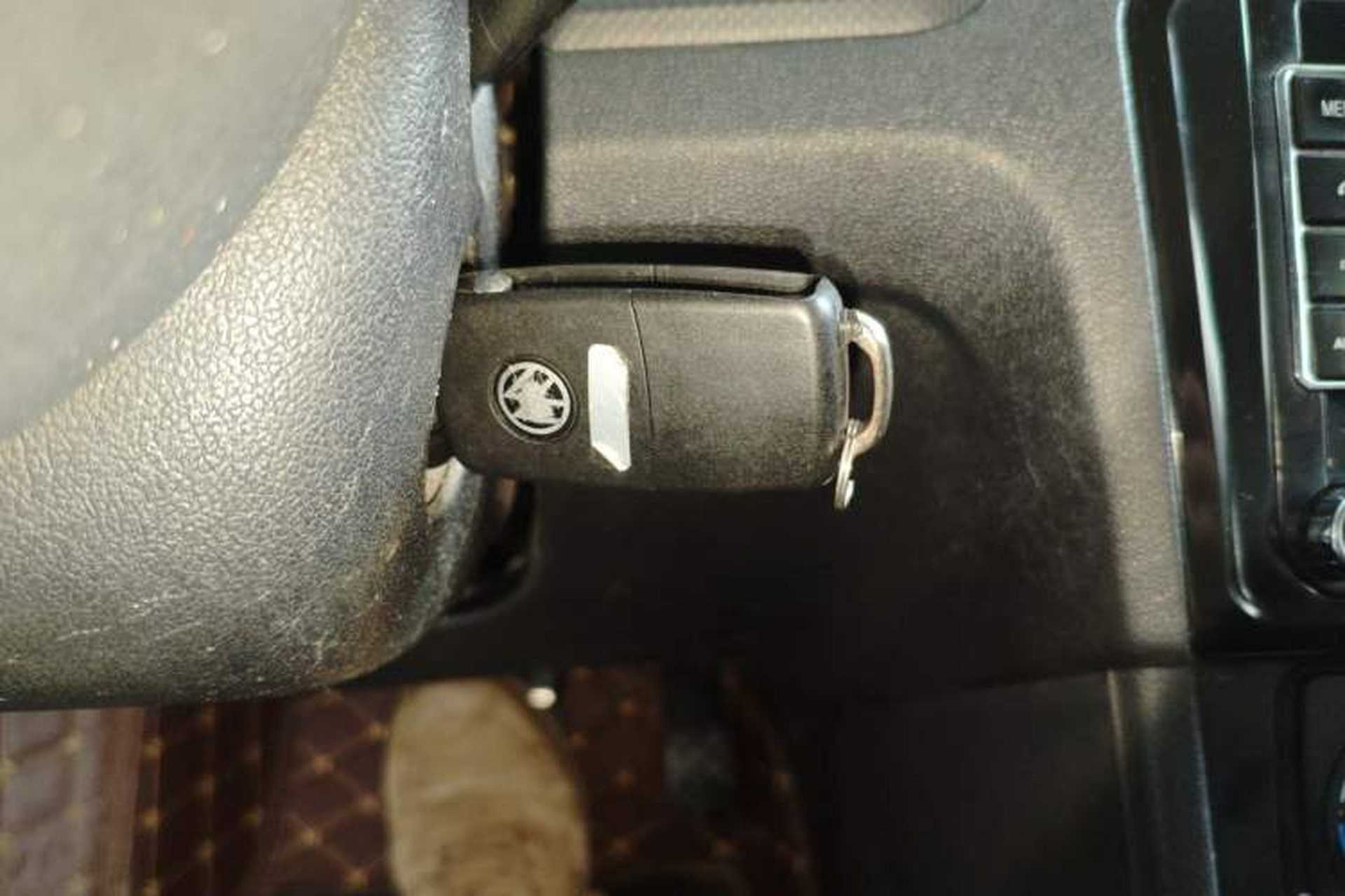 Used Volkswagen Jetta 2013 1.6L Automatic Fashion Model Interior 1