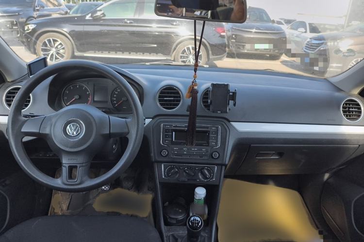 Used Volkswagen Jetta 2013 1.6L Manual Comfort Model Interior 2