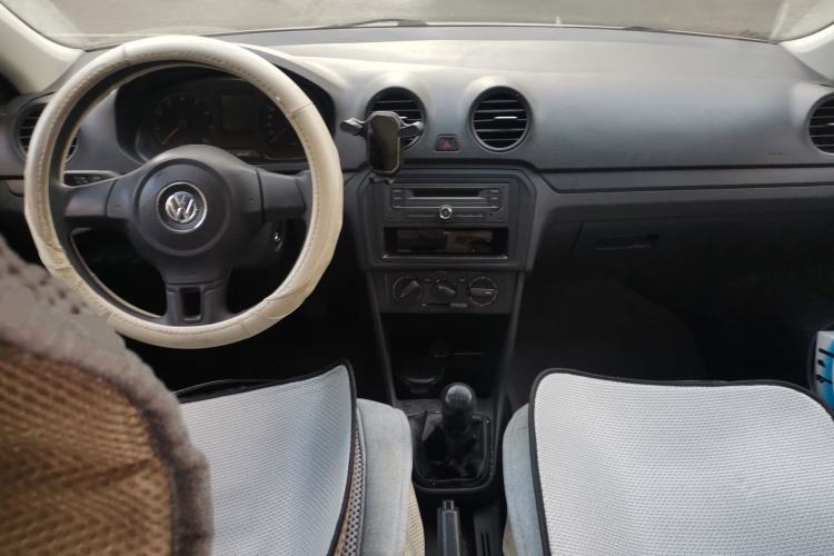 Used Volkswagen Jetta 2013 1.6L Manual Fashion Edition Interior 2