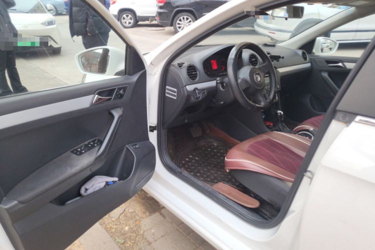 Used Volkswagen Jetta 2013 1.6L Automatic Comfort Model Interior 3