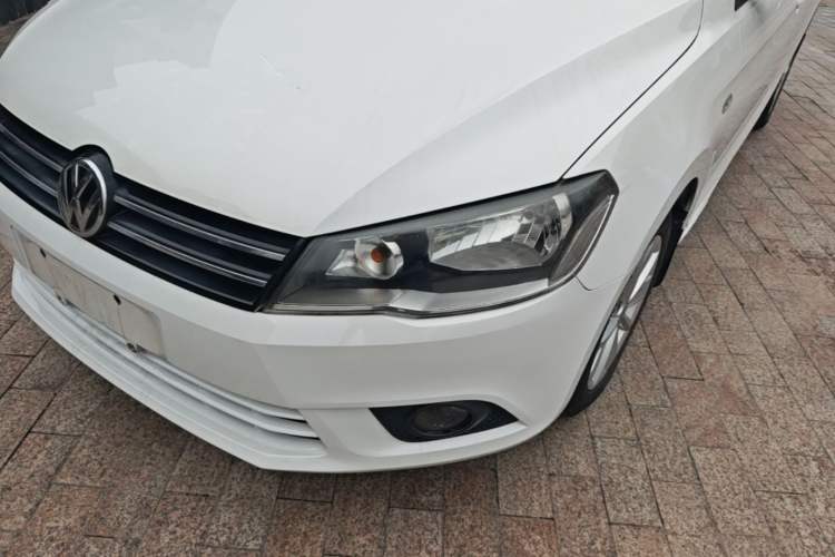Used Volkswagen Jetta 2013 1.6L Automatic Comfort Model Left Front Headlight