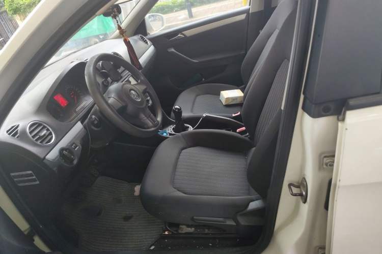 Used Volkswagen Jetta 2013 1.6L Manual Comfort Model Left Front Seat