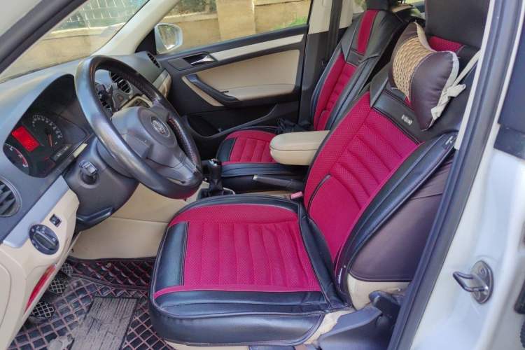 Used Volkswagen Jetta 2013 1.6L Manual Comfort Model Left Front Seat
