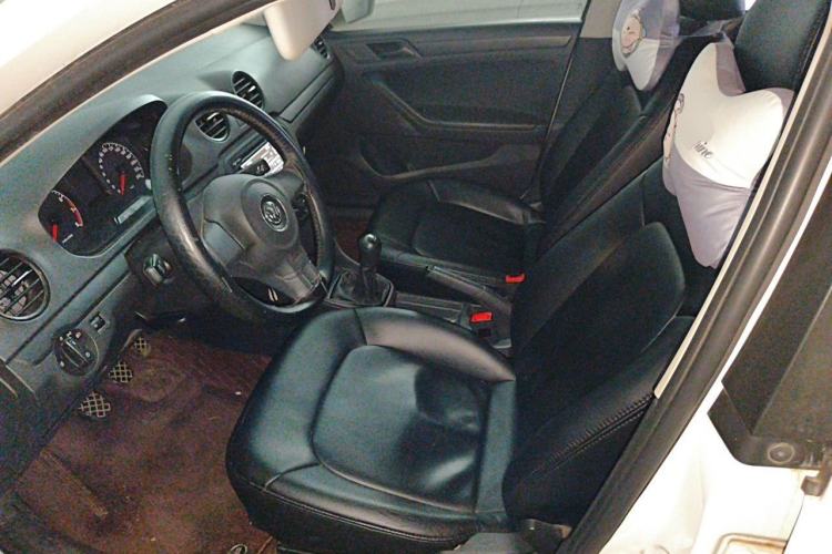 Used Volkswagen Jetta 2013 1.6L Manual Fashion Edition Left Front Seat