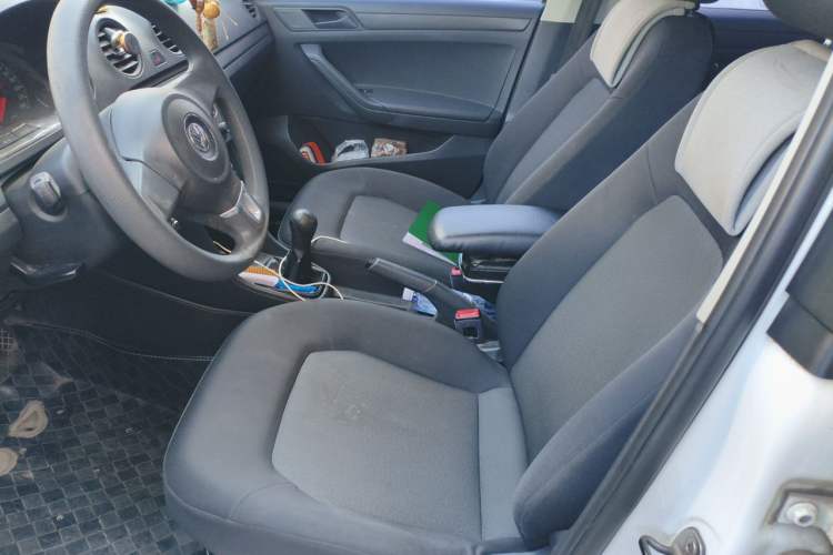 Used Volkswagen Jetta 2013 1.6L Manual Fashion Edition Left Front Seat