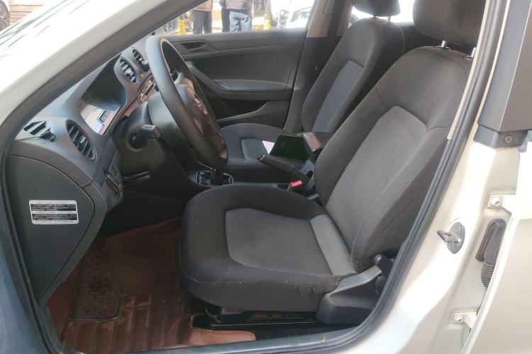 Used Volkswagen Jetta 2013 1.6L Manual Fashion Edition Left Front Seat