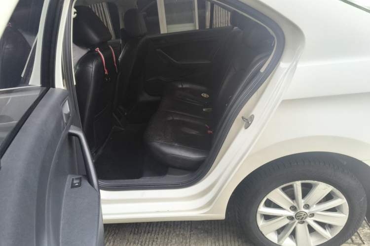 Used Volkswagen Jetta 2013 1.6L Manual Fashion Edition Left Rear Seat