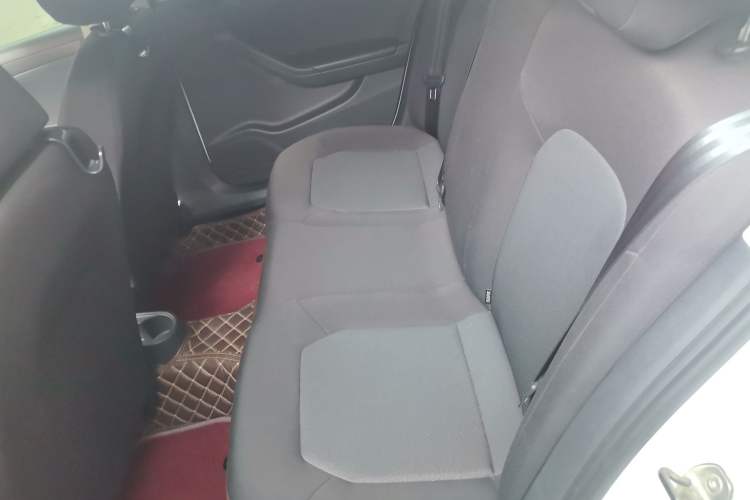 Used Volkswagen Jetta 2013 1.6L Manual Fashion Edition Left Rear Seat