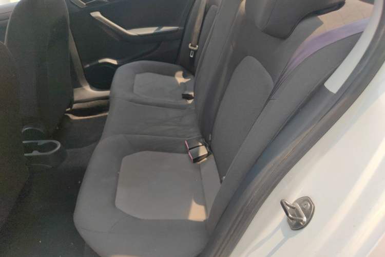 Used Volkswagen Jetta 2013 1.6L Manual Fashion Edition Left Rear Seat