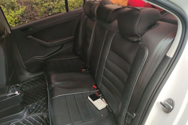 Used Volkswagen Jetta 2013 1.6L Automatic Fashion Model Left Rear Seat