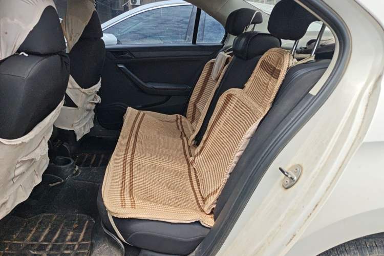 Used Volkswagen Jetta 2013 1.6L Automatic Fashion Model Left Rear Seat