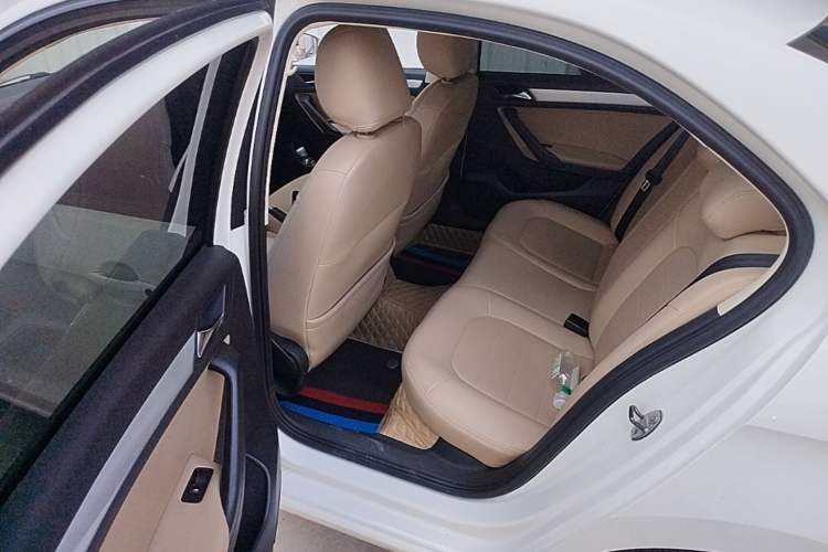 Used Volkswagen Jetta 2013 1.6L Manual Comfort Model Left Rear Seat