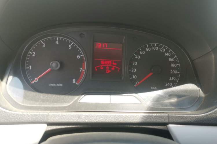 Used Volkswagen Jetta 2013 1.6L Manual Comfort Model Odometer Close Up